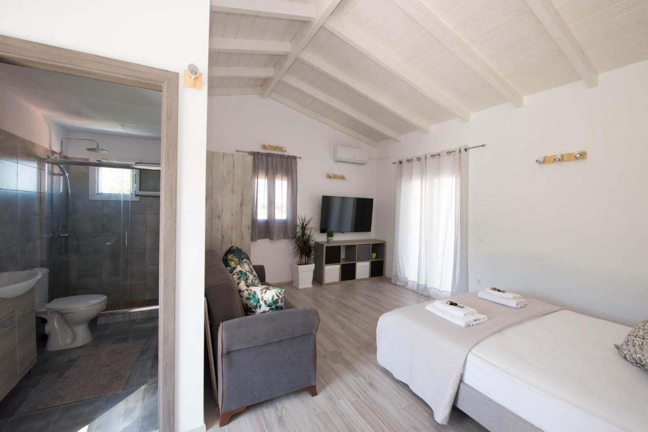 Acharavi Beach Villa Exterior photo
